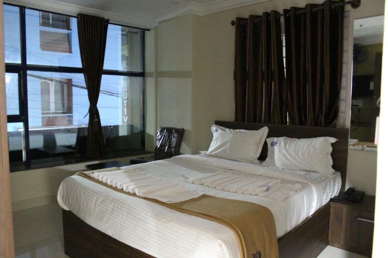 Royal Star Hotels Bangalore Luaran gambar
