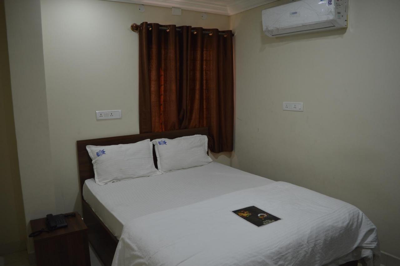 Royal Star Hotels Bangalore Luaran gambar