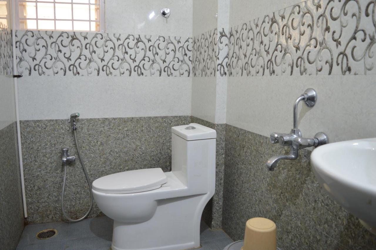 Royal Star Hotels Bangalore Luaran gambar